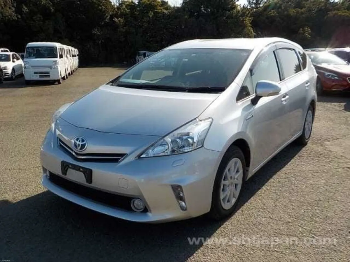 Beautiful Prius. VERY LOW mileage. - Image 2