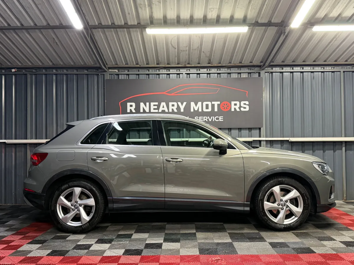 2019 192 Audi Q3 35 TDI 150HP S Tronic Automatic - Image 2