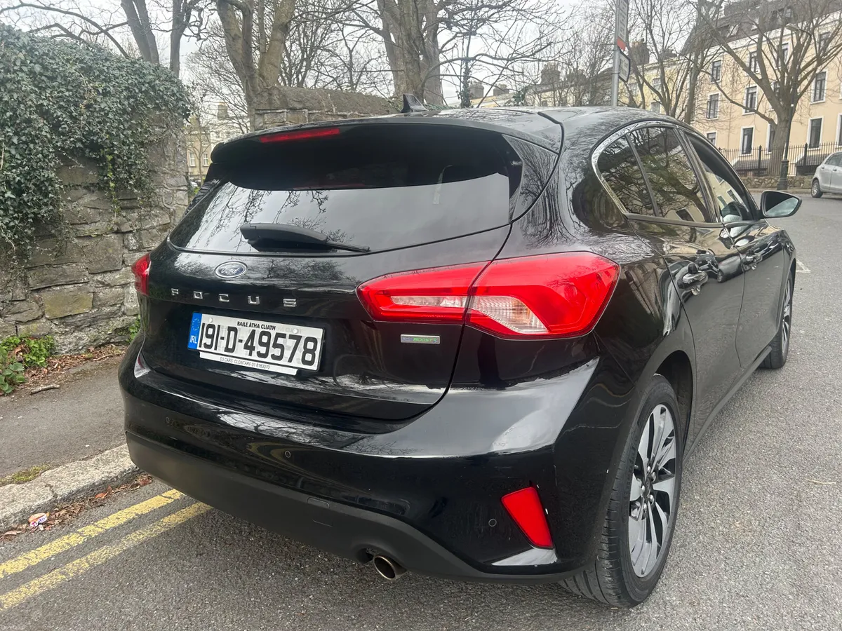 2019 FORD FOCUS ZETEC PETROL NCT FEBRUARY 2027 - Image 5