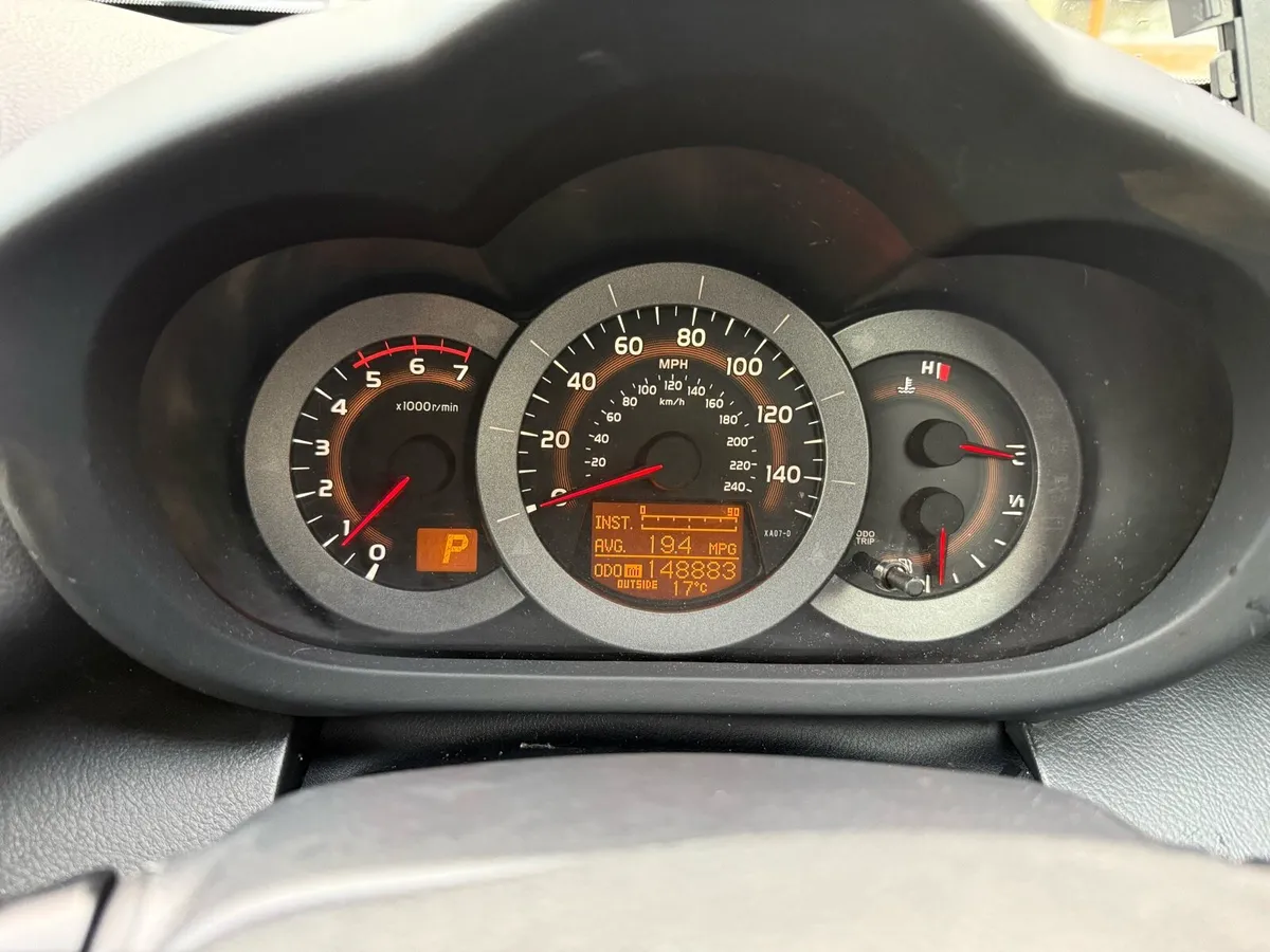 Toyota rav4 - Image 5