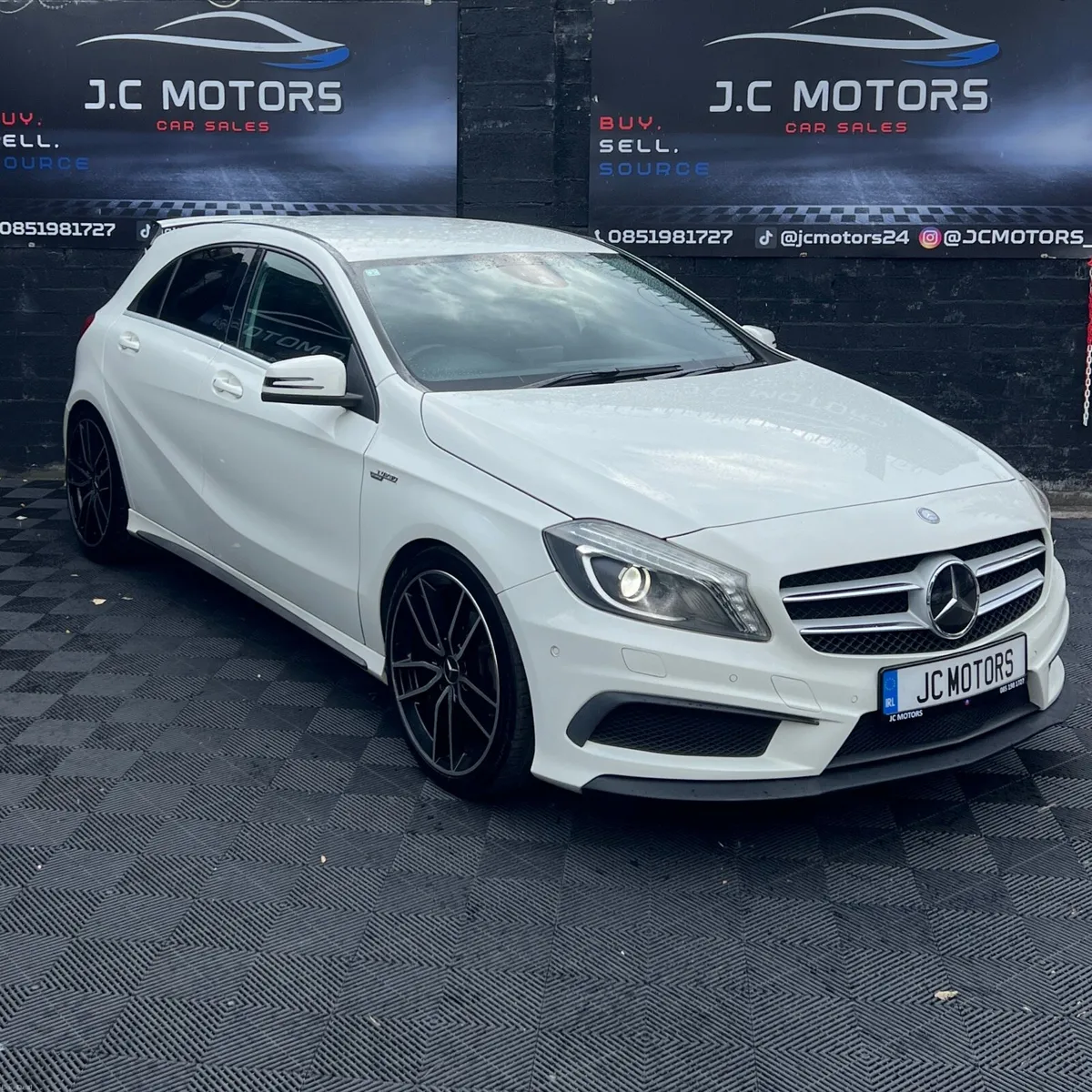 2013 Mercedes Benz A180 69km Automatic - Image 1