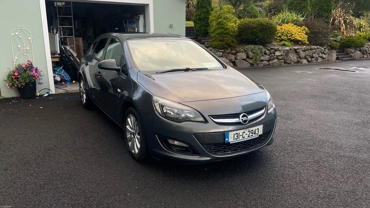 Opel Astra 1.4 Petrol - Image 1