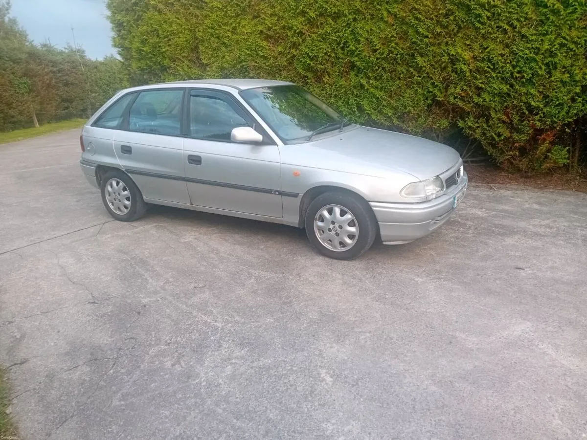 Astra 1.6 Auto With Disabled Drivers Hand Controls - Image 1