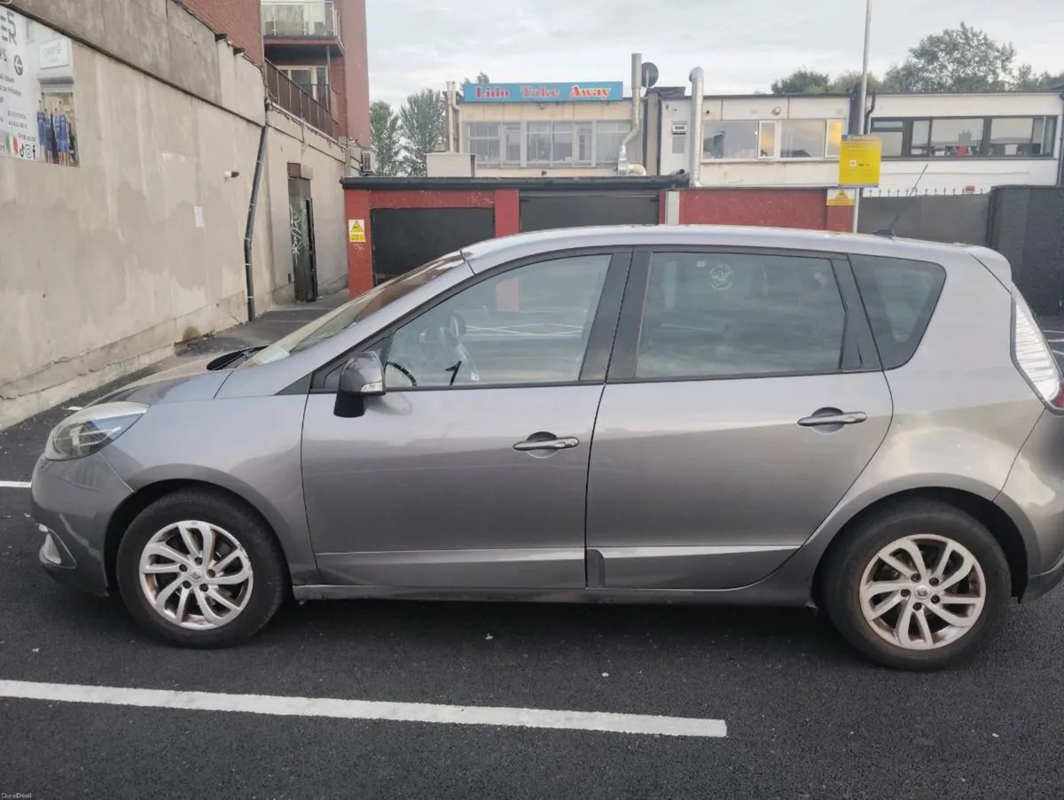 Renault Scenic III MPV - Image 3