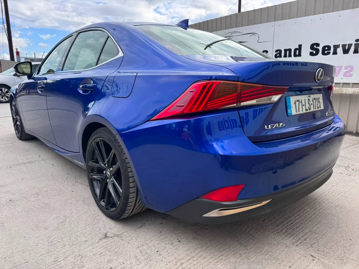 171 Lexus IS 300h F-Sport Hybrid Auto - Image 5