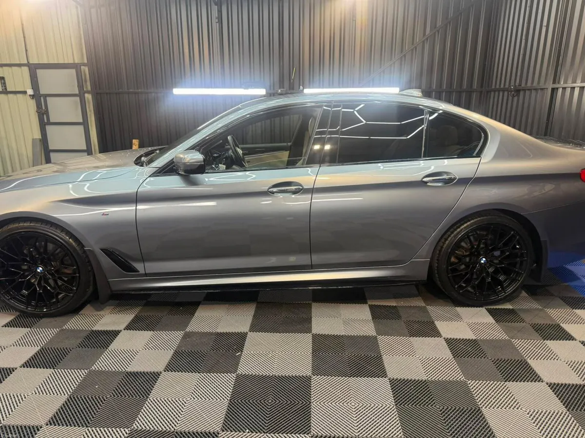 BMW 5-Series 2017 520 Msport - Image 6