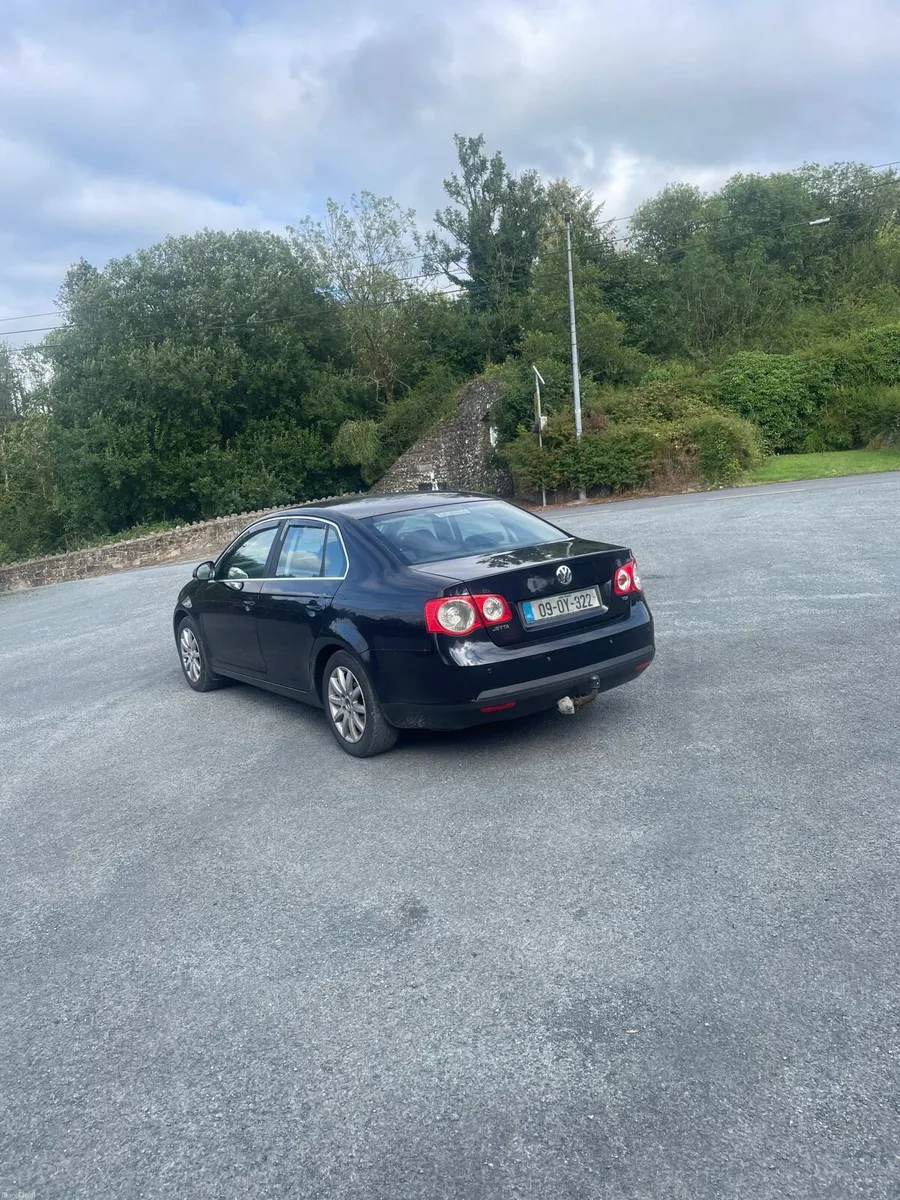 Volkswagon Jetta - Image 3