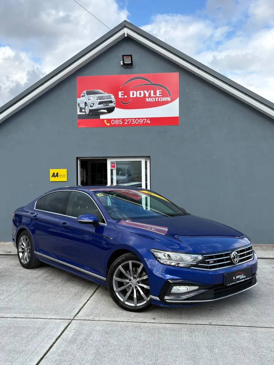 2020 Volkswagen Passat R-Line - Image 1