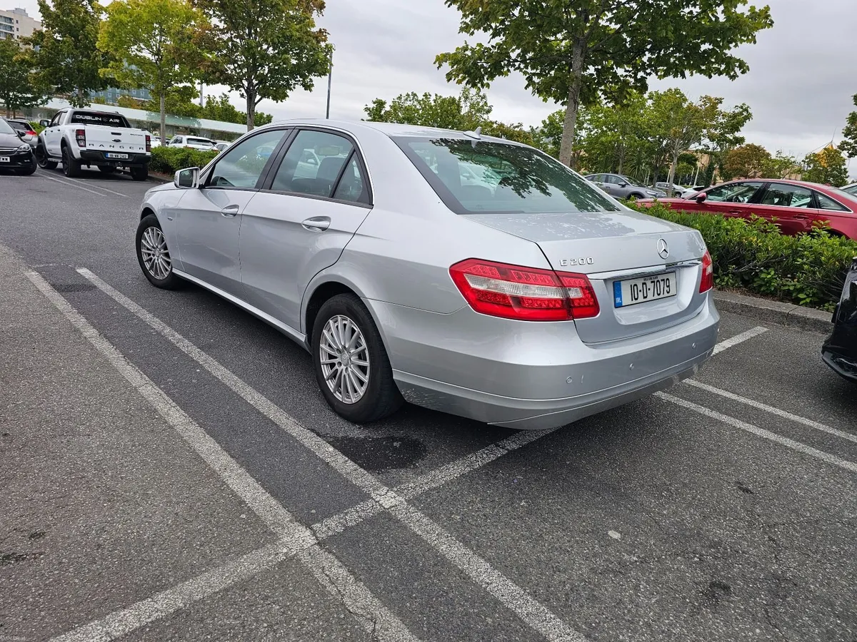 Mercedes-Benz E-Class 2010 - Image 5