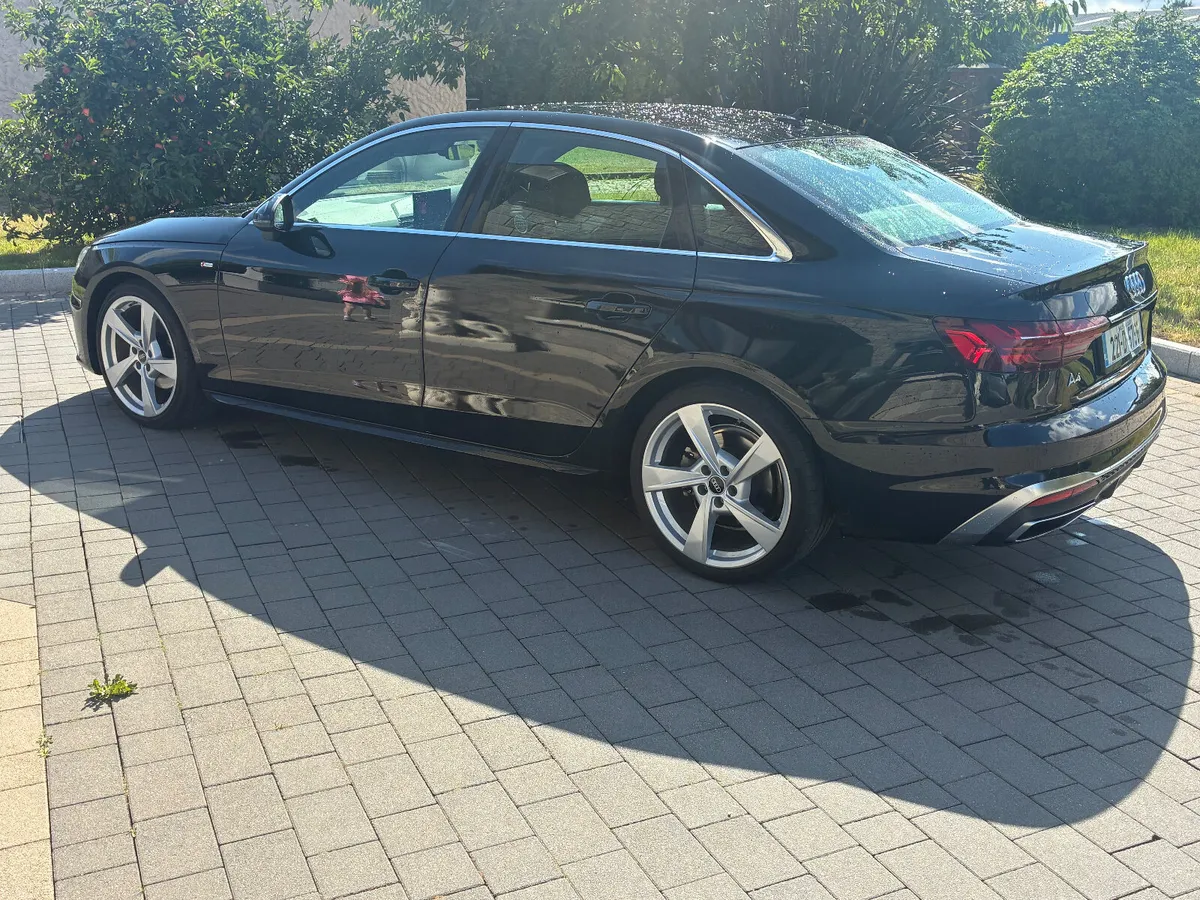 2022 Audi A4 s-line auto *one owner* - Image 4