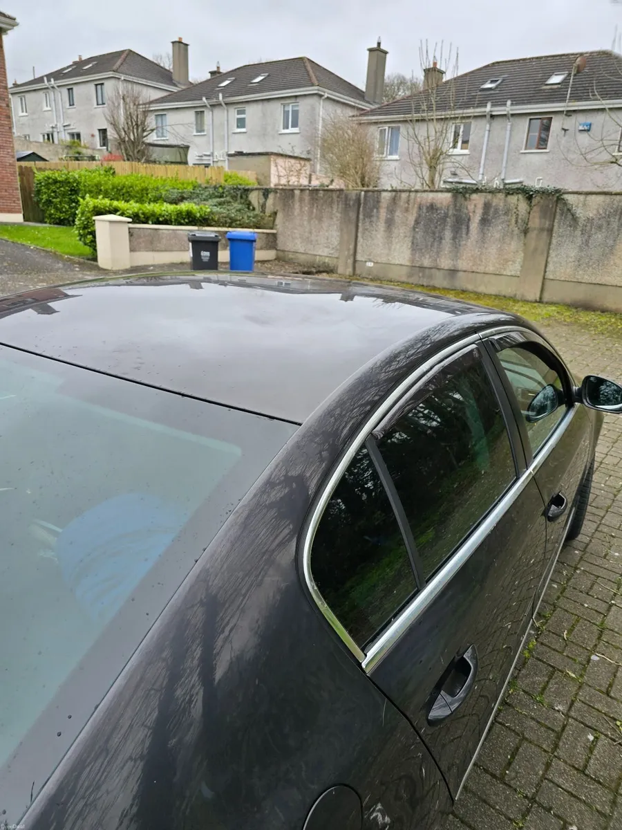 Volkswagen Passat 2009 - Image 3