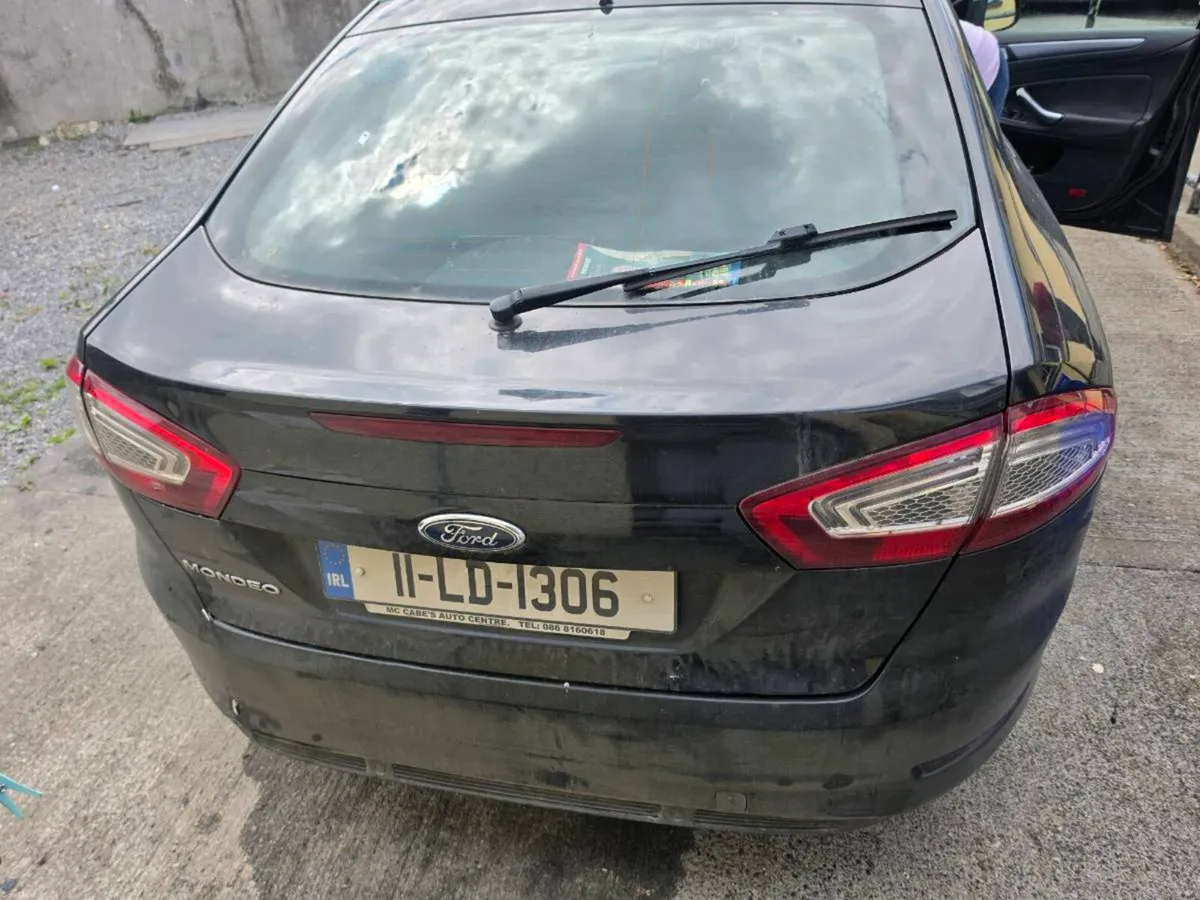 Car - Image 3