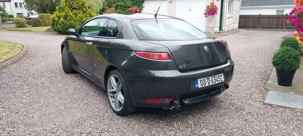 Alfa Romeo GT 2008 - Image 3