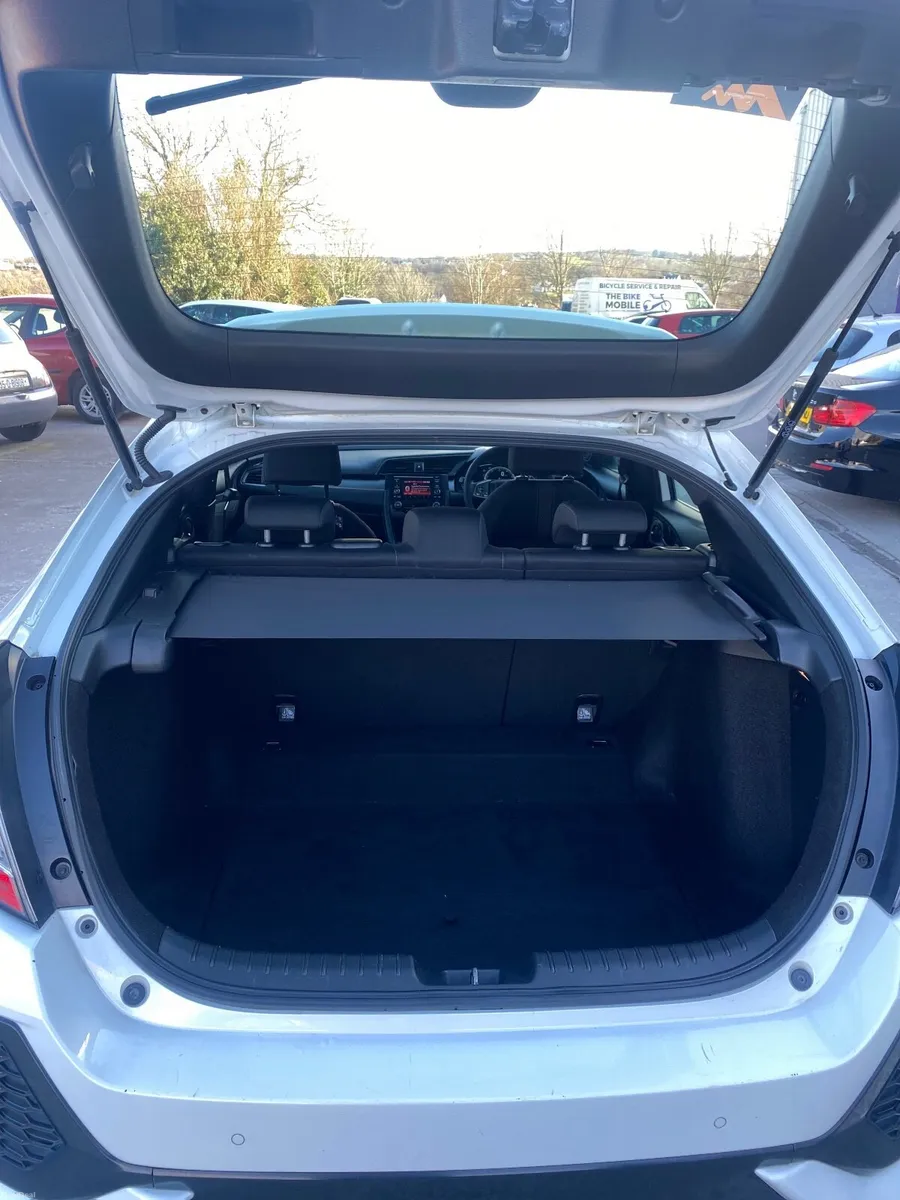 Honda Civic 2020 - Image 3