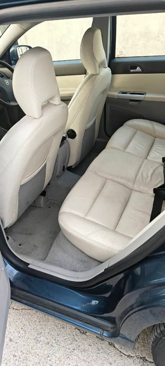 Volvo v50 new nct and tax - Image 5