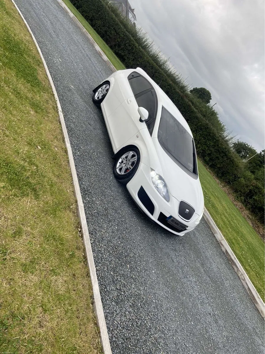 Car - Image 4
