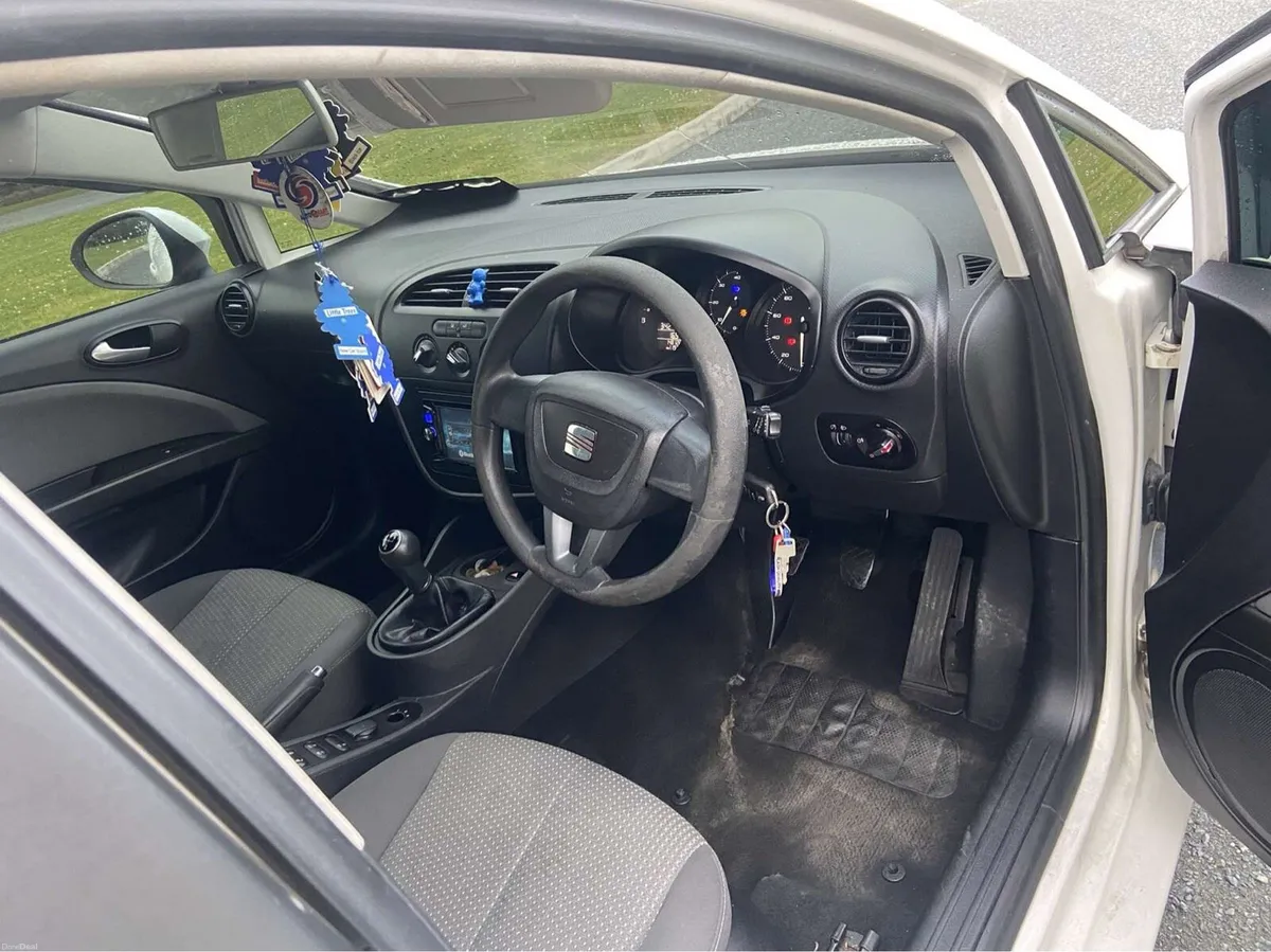 Car - Image 6