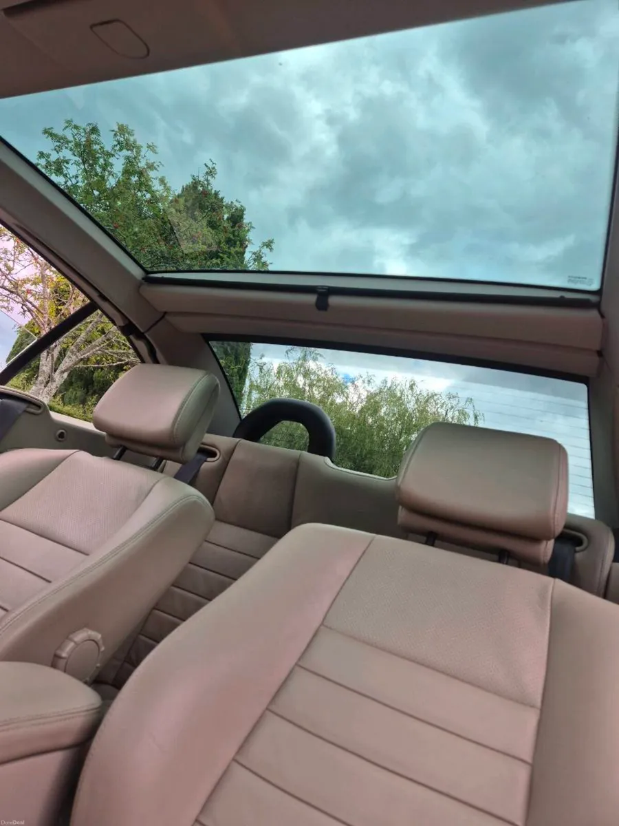 Renault Cabrio Low milage, leather, convertible - Image 3