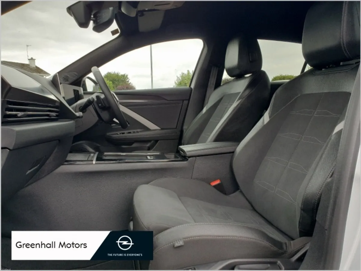 Opel Astra GS 1.5 TURBO D 130PS 8 S - Image 4