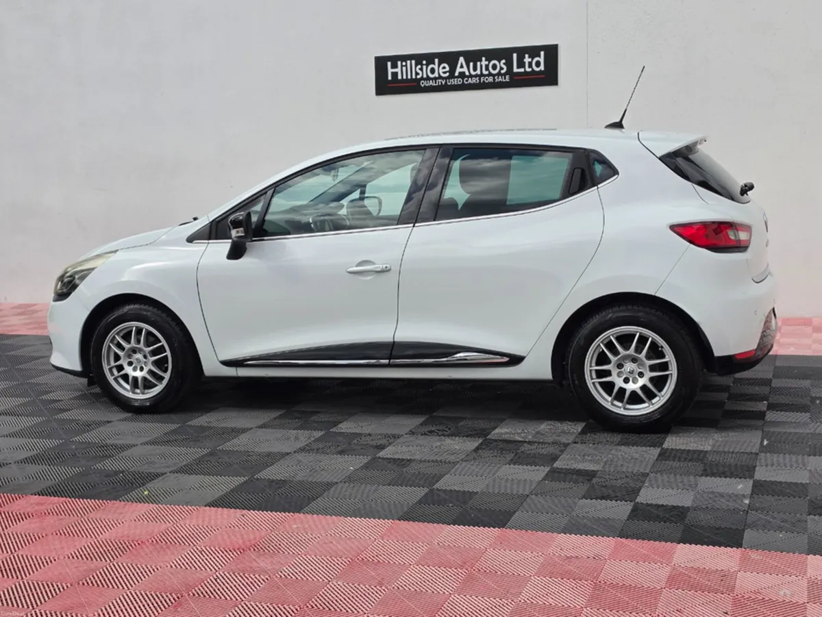 Renault Clio LUTECIA 1.2 PETROL AUTOMATIC - Image 6
