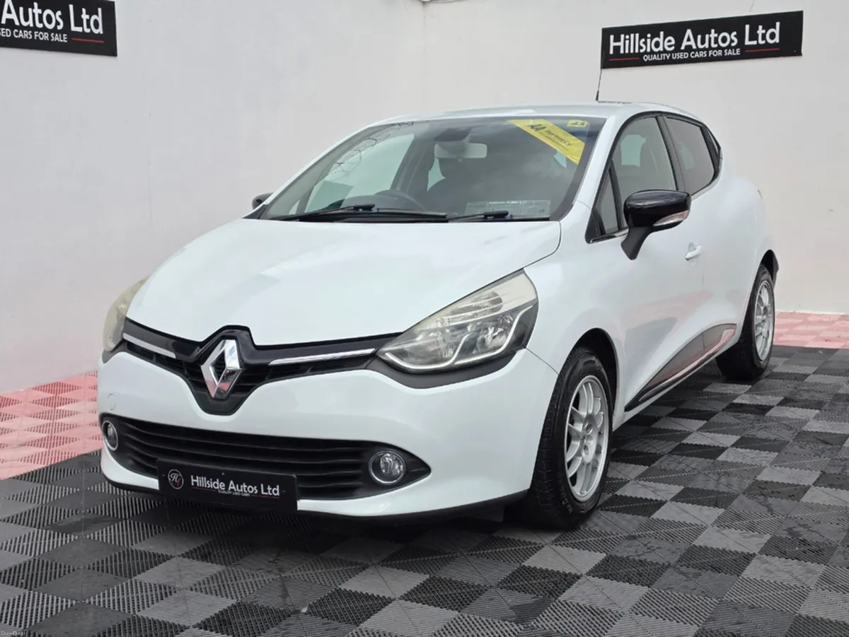 Renault Clio LUTECIA 1.2 PETROL AUTOMATIC - Image 2