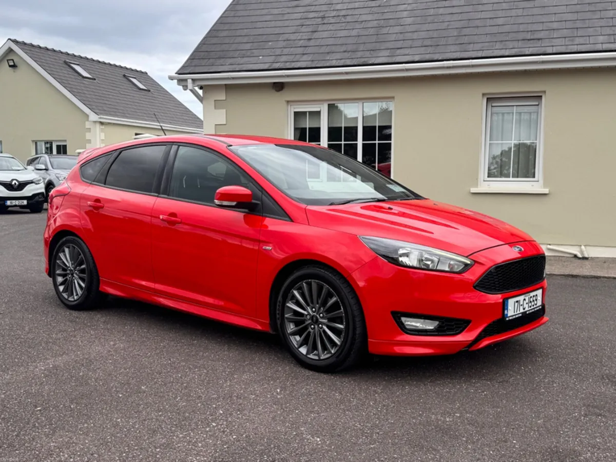 Ford Focus ST-LINE 1.5 TD 120PS 6SPEED 4DR - Image 3