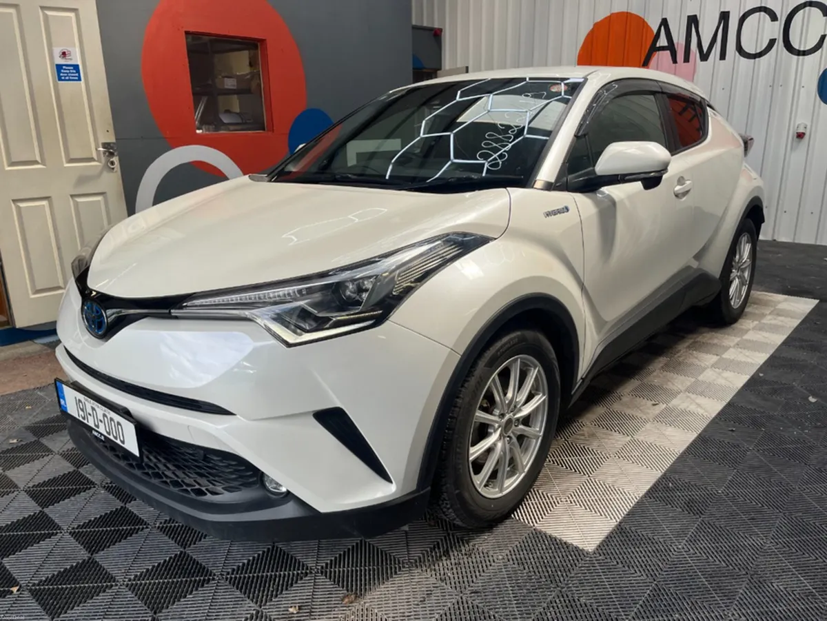 Toyota C-HR 2019 TOYOTA C-HR S LED PACKAGE1.8 AUTO - Image 2
