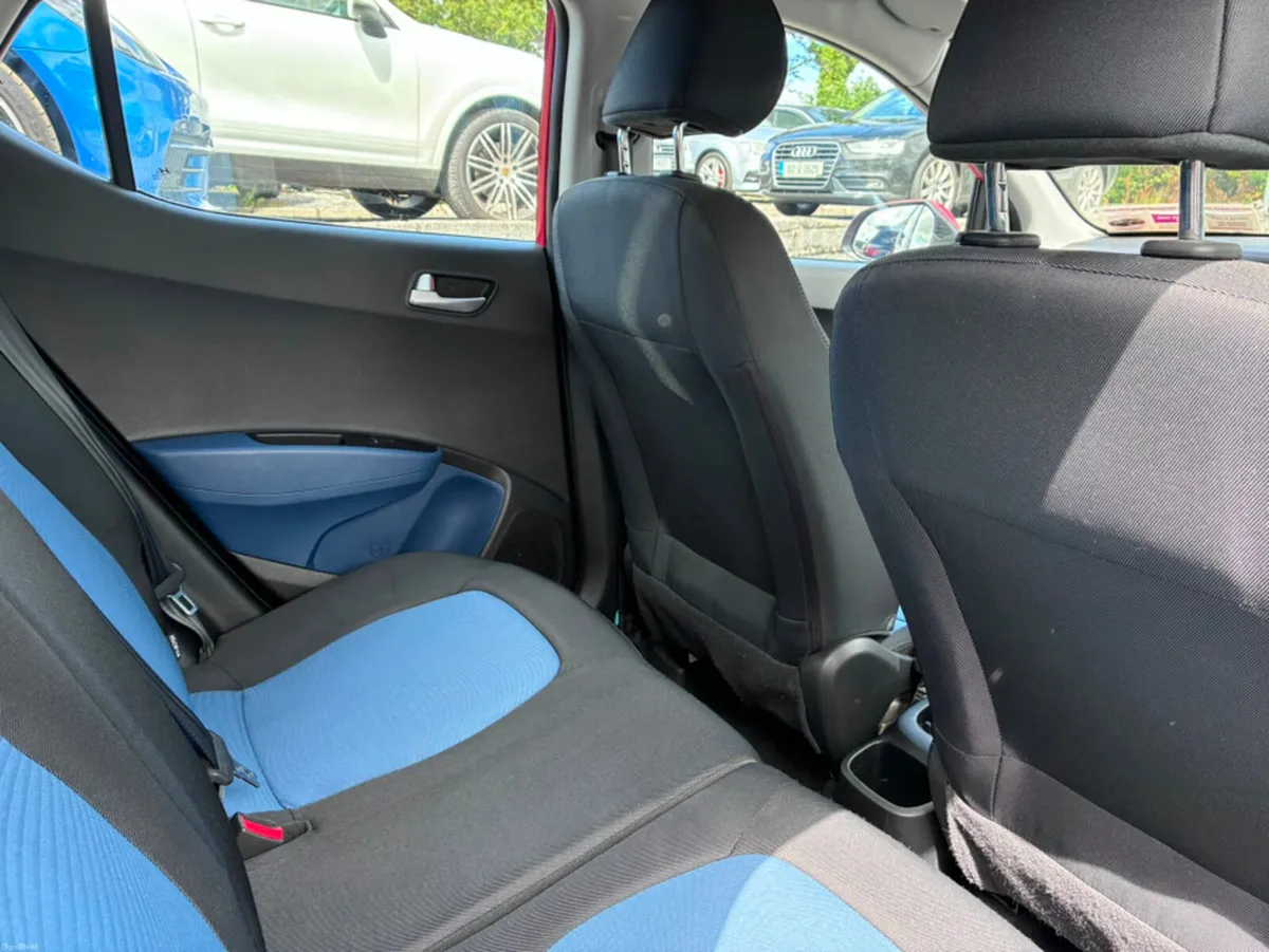 Hyundai i10 DELUXE - Image 6