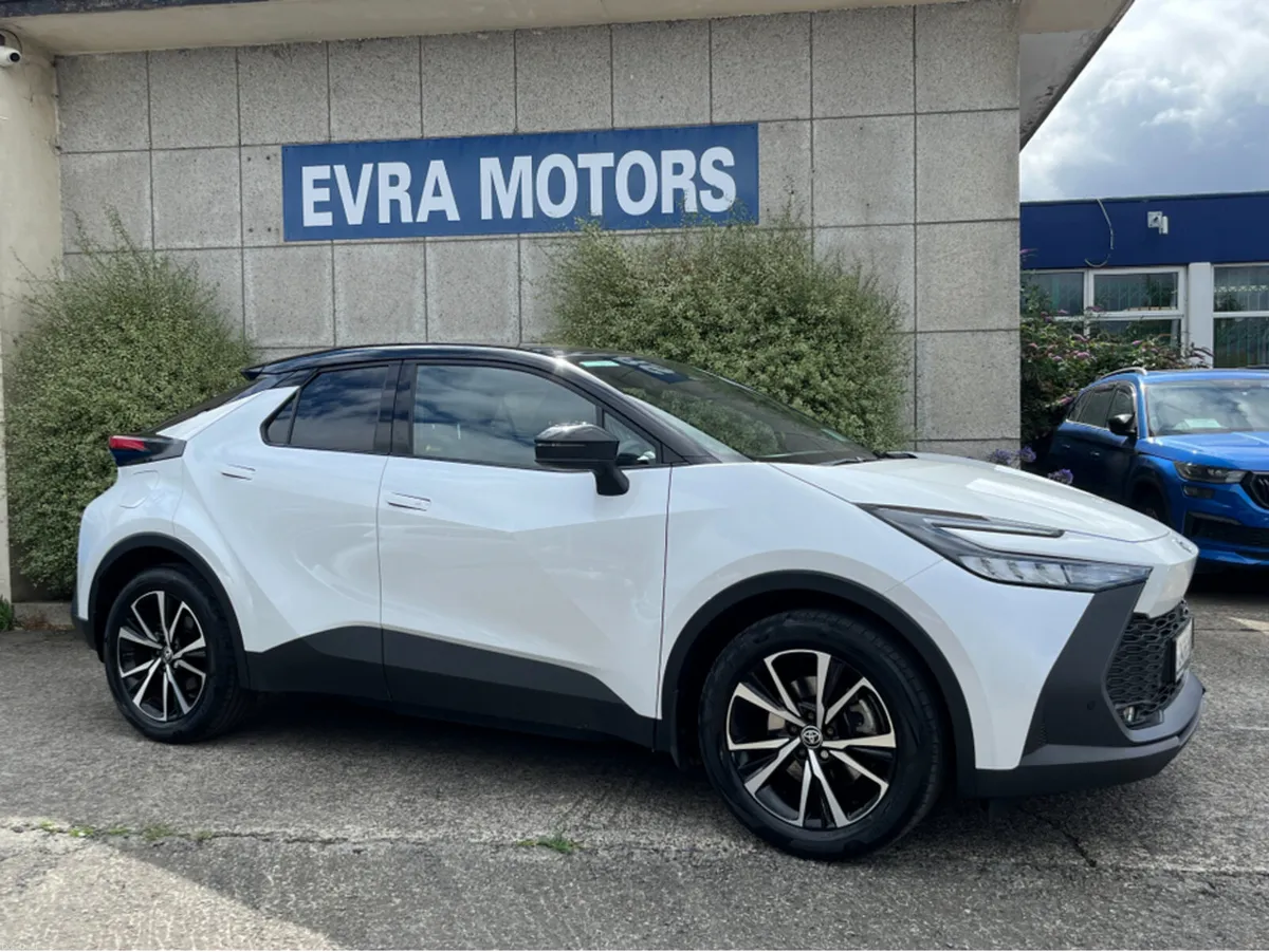Toyota C-HR SPORT+ PLUG IN HYBRID AUTOMATIC 2.0 PE - Image 3
