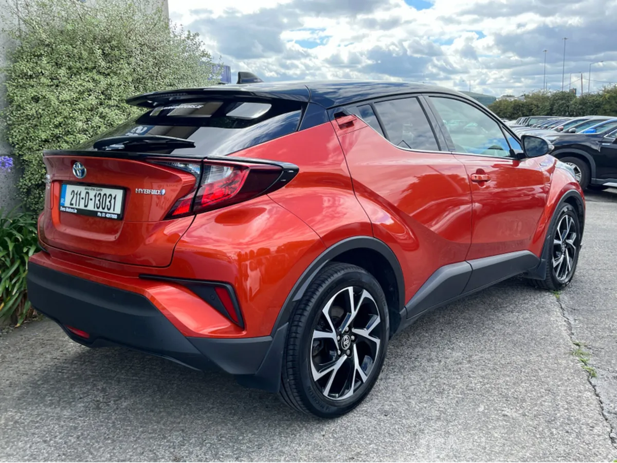 Toyota C-HR HYBRID SPORT BI-TONE AUTOMATIC 1.8 PET - Image 4