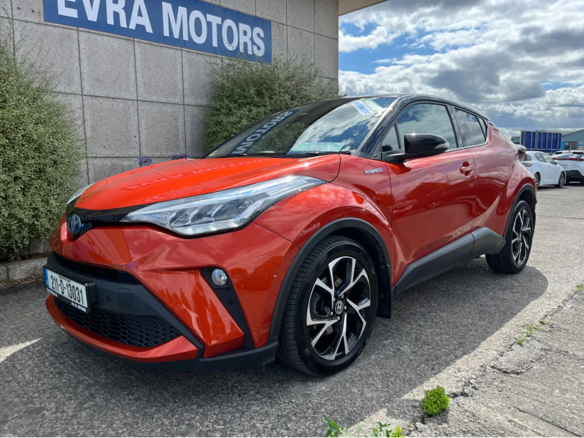 Toyota C-HR HYBRID SPORT BI-TONE AUTOMATIC 1.8 PET - Image 5