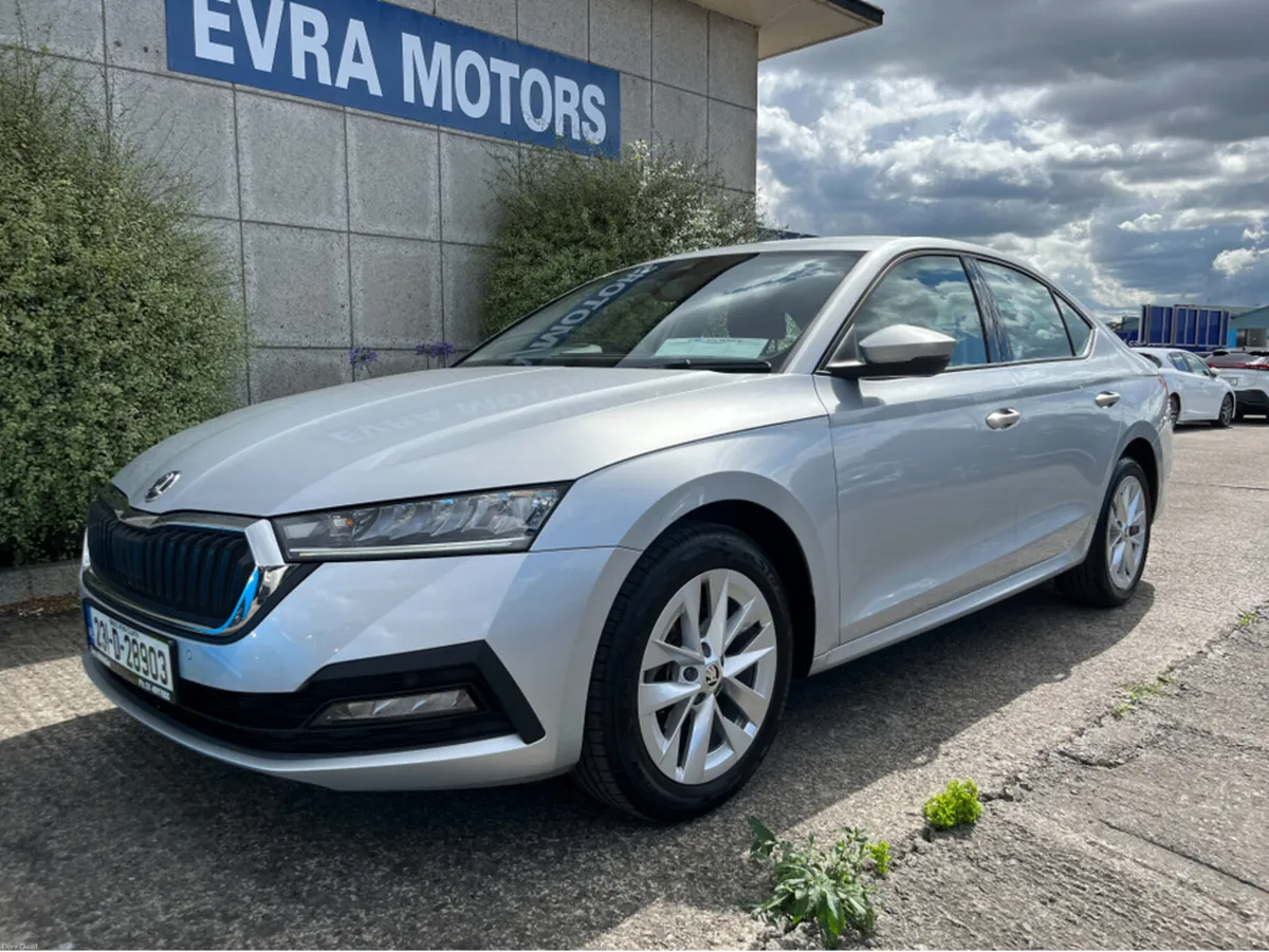 Skoda Octavia AMBITION 2.0 TDI DIESEL //REVERSE CA - Image 5