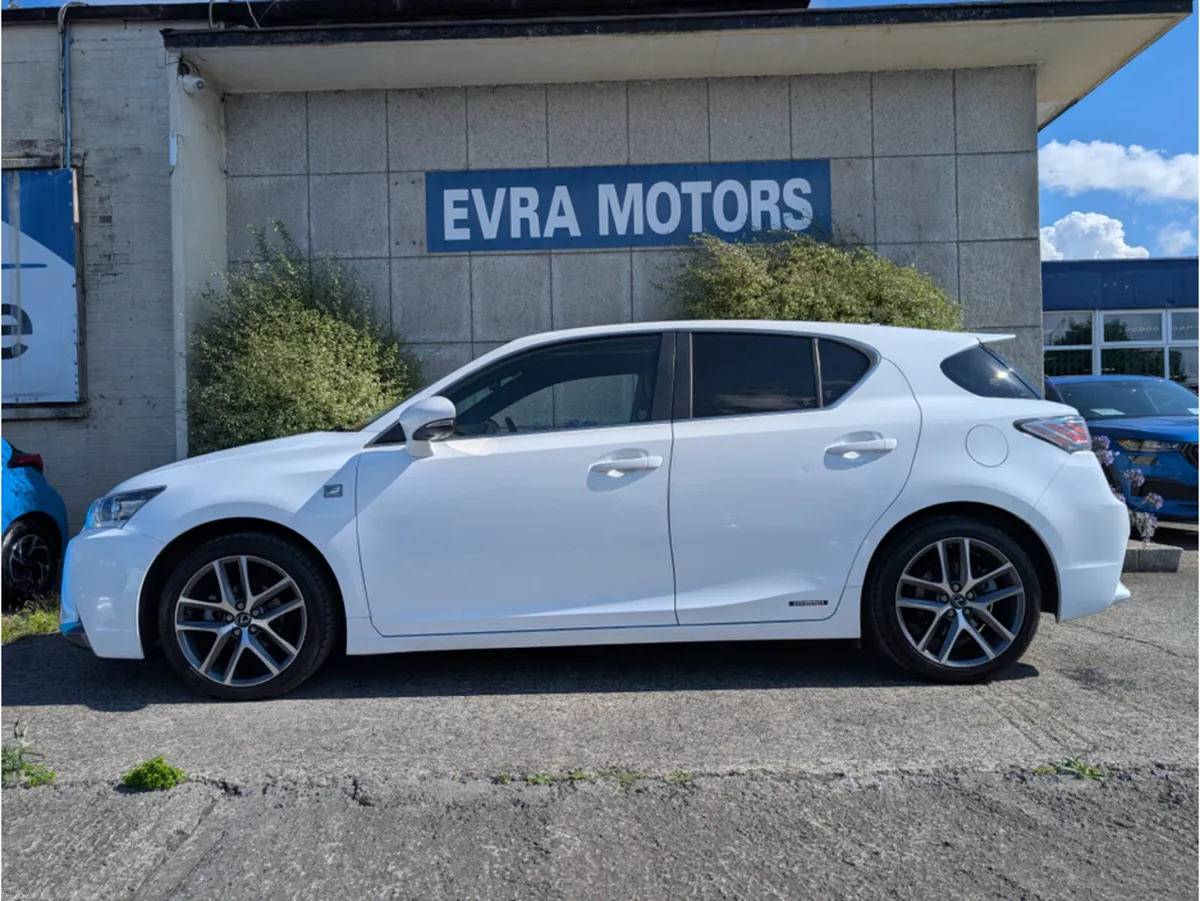Lexus CT F-SPORT X-LINE AUTOMATIC HYBRID 1.8 PETRO - Image 4