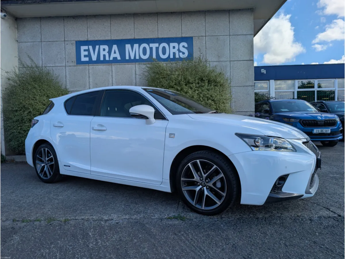 Lexus CT F-SPORT X-LINE AUTOMATIC HYBRID 1.8 PETRO - Image 3
