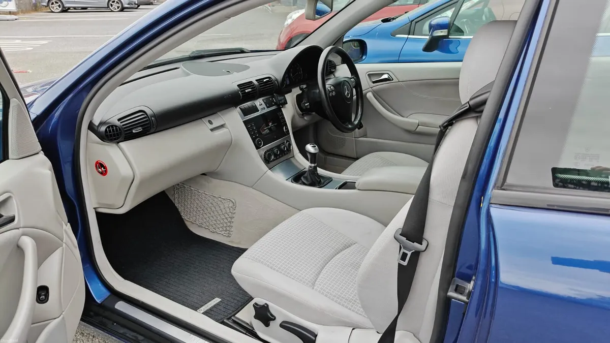 Mercedes-Benz C-Class Sport Coupe Perfect New Nct - Image 3