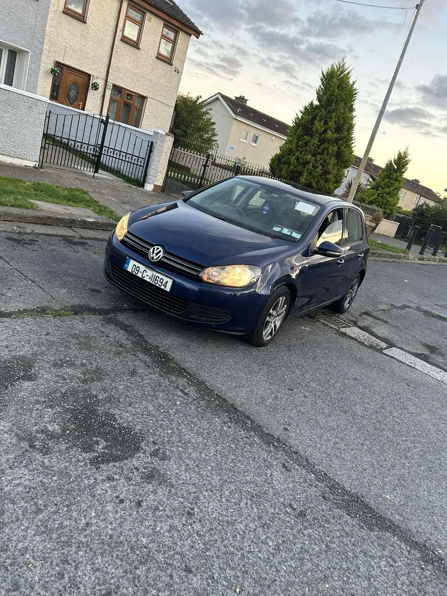 Volkswagen golf - Image 5