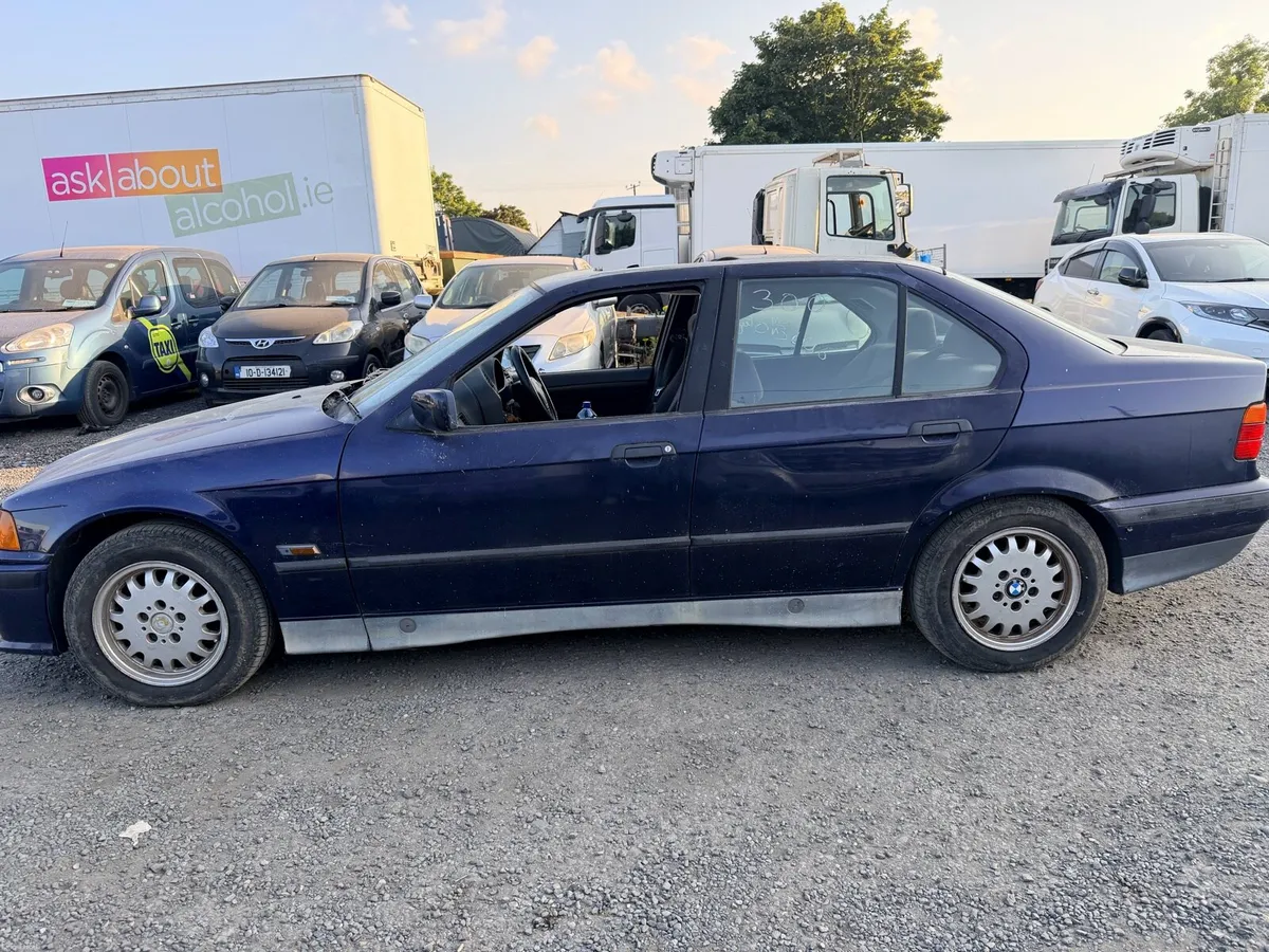 BMW e36 318i 1996 - Image 2