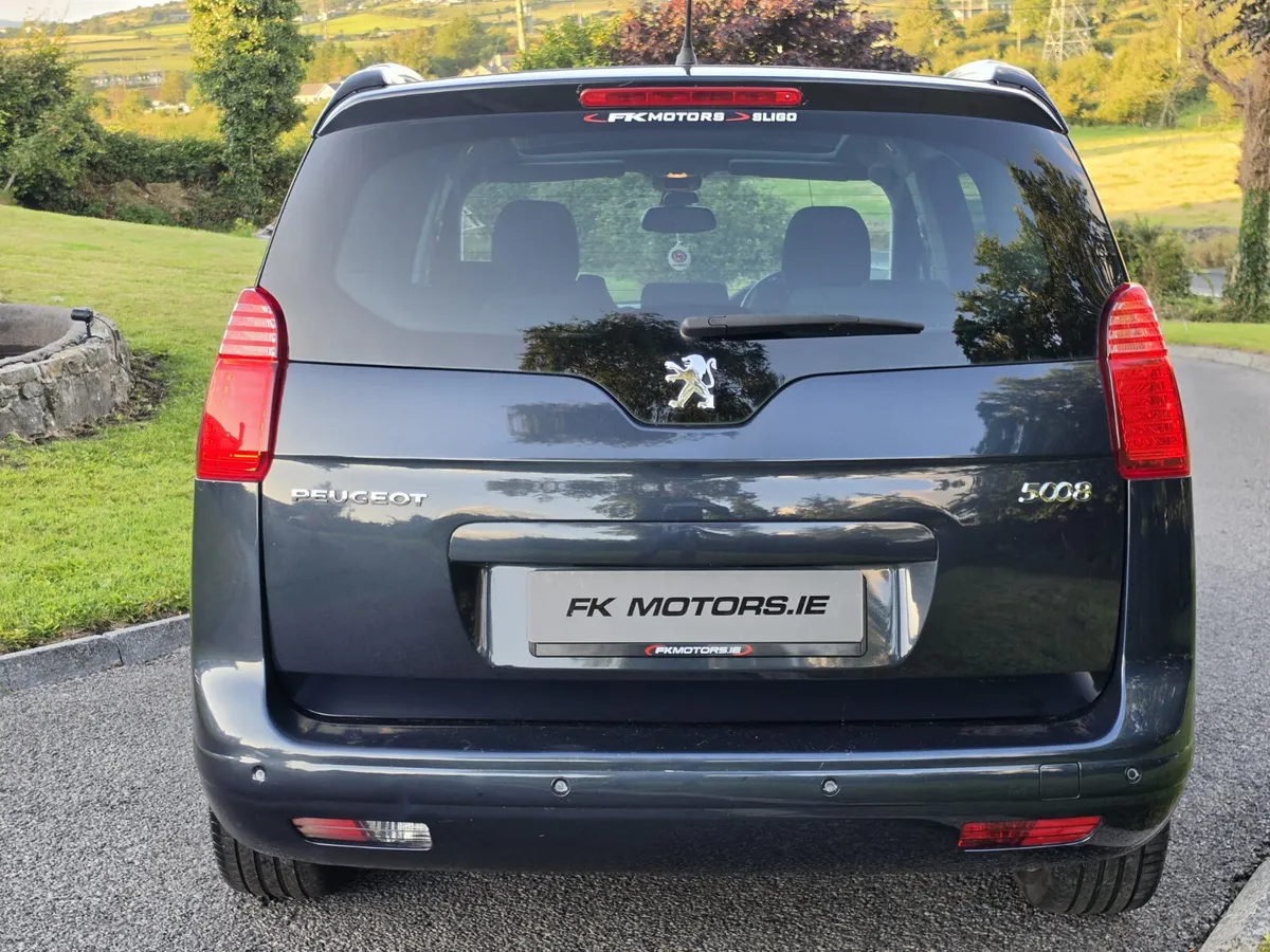 Peugeot 5008 2013 diesel - Image 3