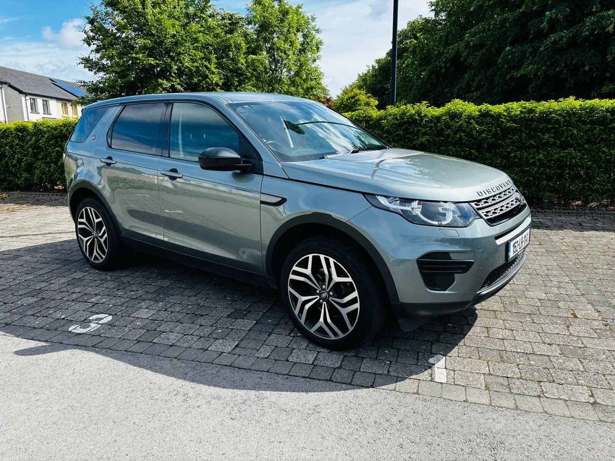 2015 LAND ROVER DISCOVERY TD4 7 SEATS AUTO - Image 1
