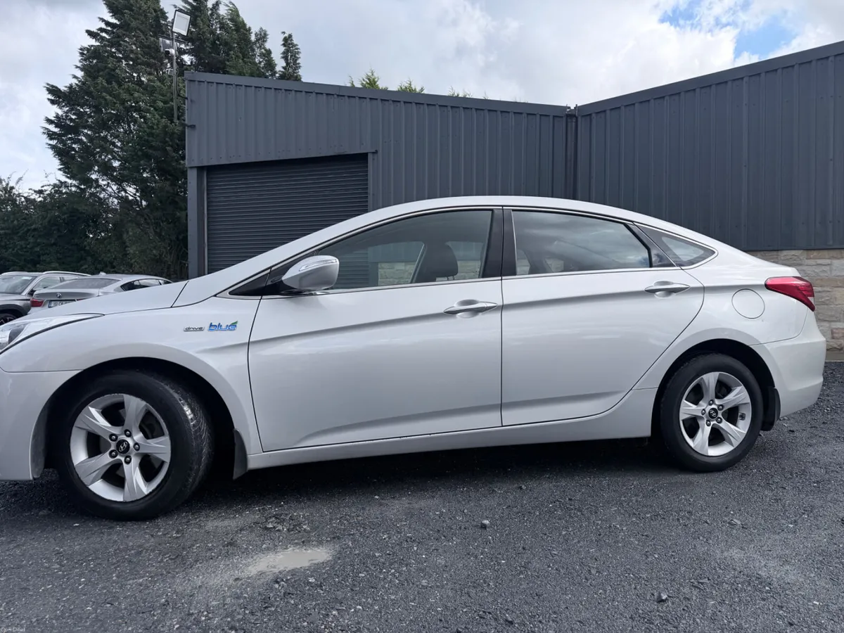 Hyundai i40 141’ Executive LOW MILEAGE/FRESH NCT - Image 5