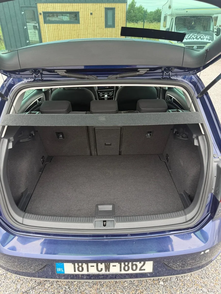 VW GOLF 1.4 Tsi Petrol Automatic 2018 New shape - Image 4