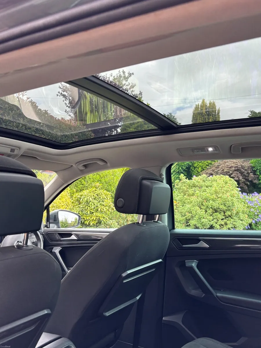 Volkswagen Tiguan 2019 - Image 2