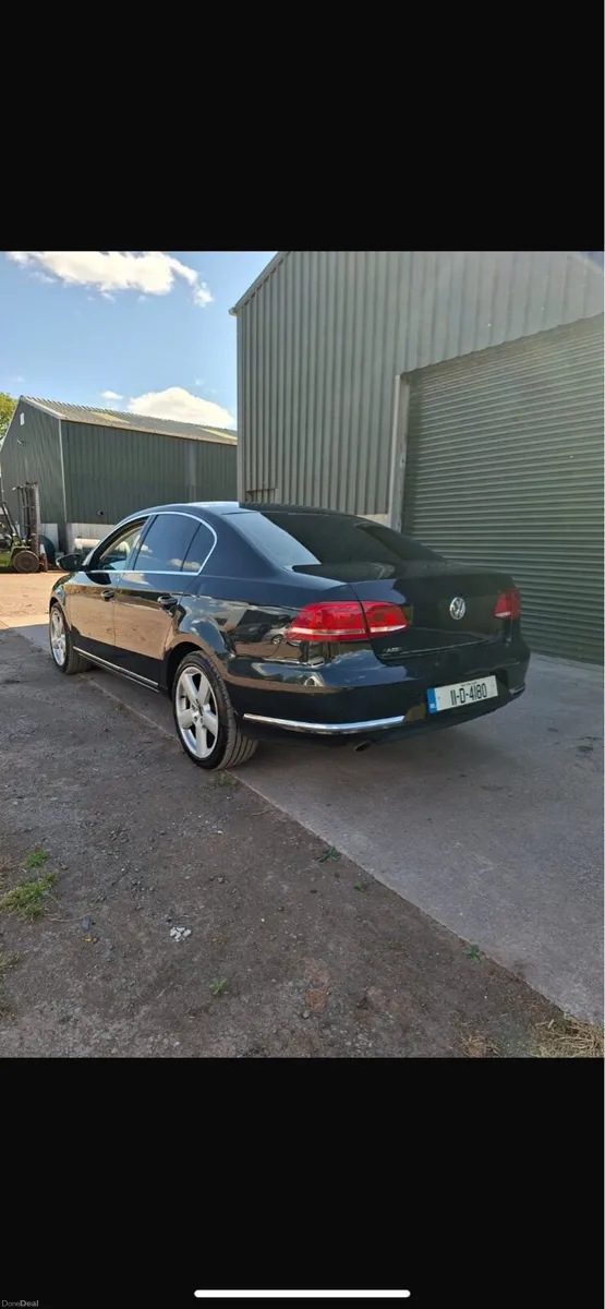 Volkswagen Passat - Image 2