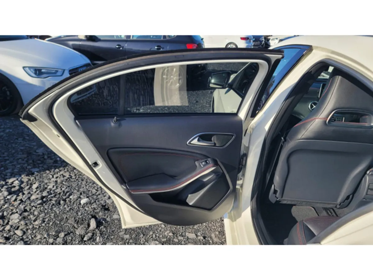 Mercedes-Benz A-Class A180 SPORTS AMG-LINE 1.6 Aut - Image 6