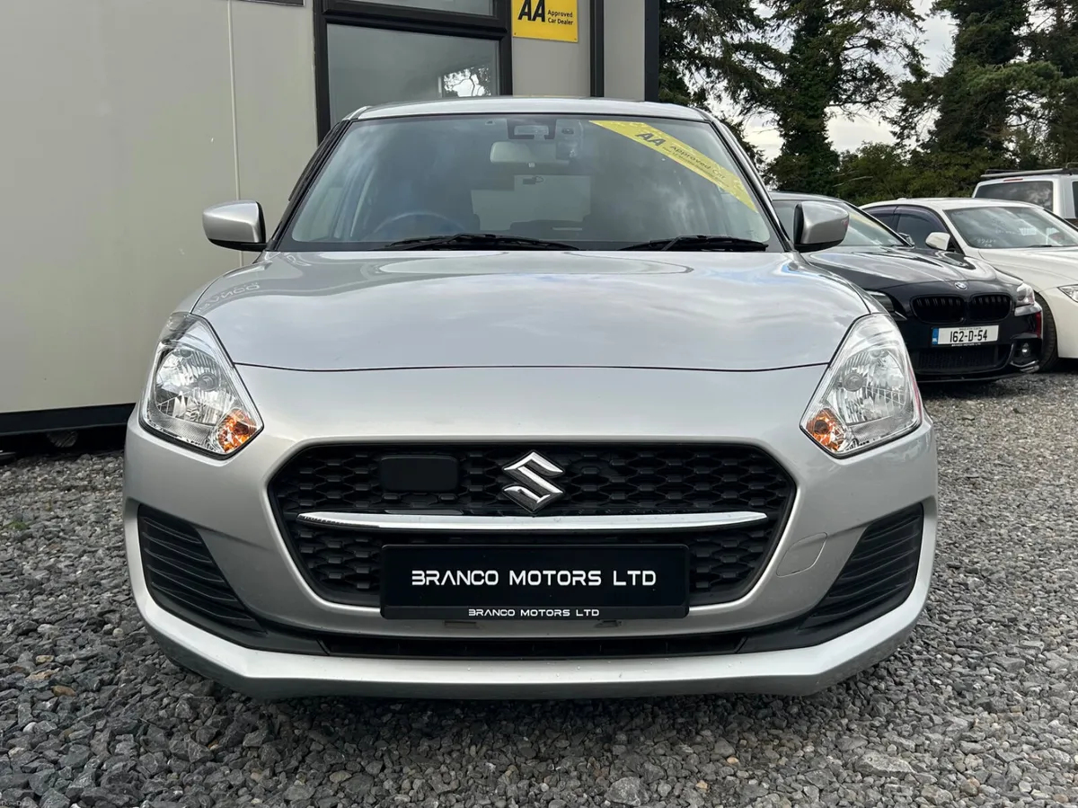 Suzuki Swift 1.2 Hybrid Auto 2021 - Image 2