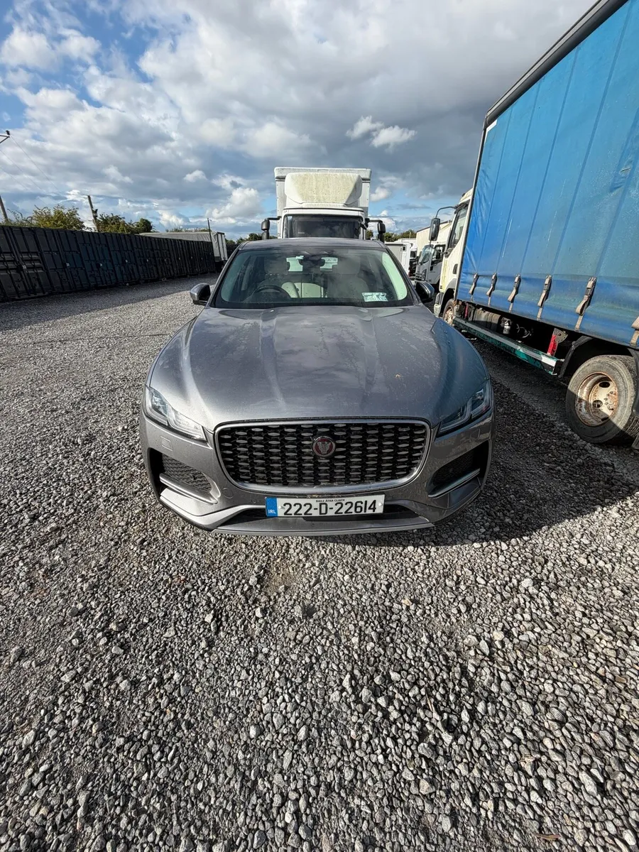 2022 F Pace Jaguar - Image 2