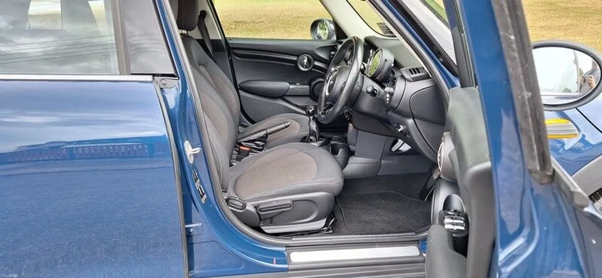 2017 Mini Cooper - Image 5