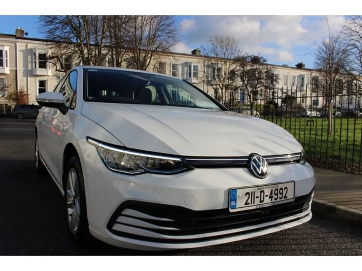 Volkswagen Golf Life 1.0 TSI 110HP 5DR, ONE OWNER, - Image 2