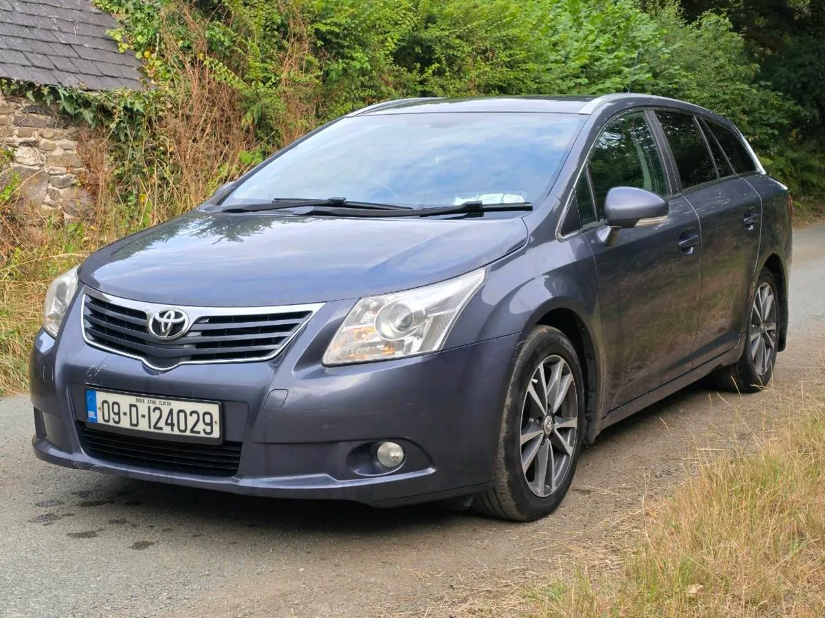 Toyota Avensis Estate - Image 3