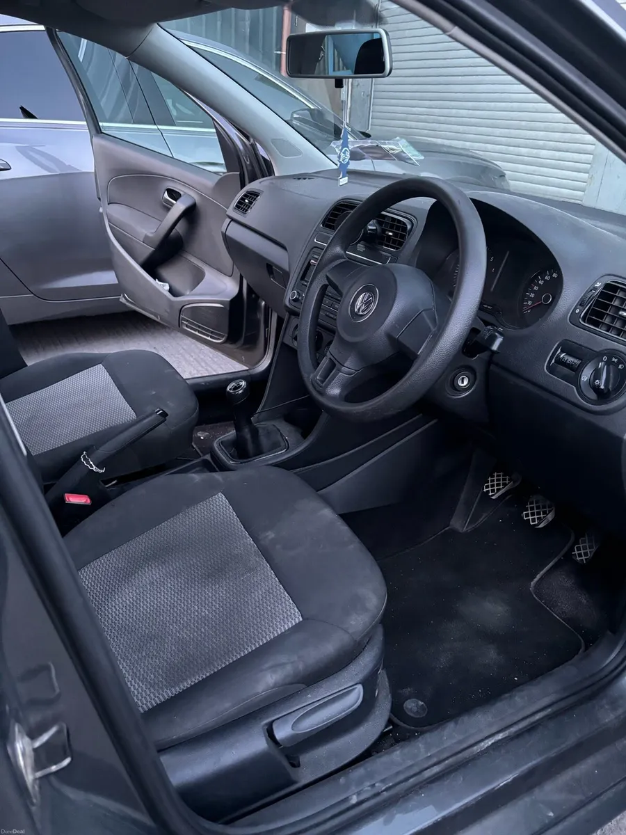 2012 Volkswagen Polo - Low KM - Image 4